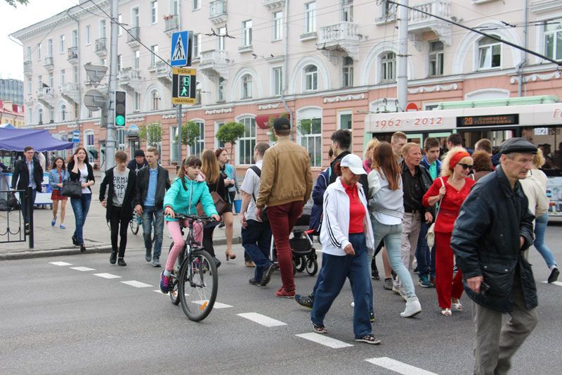 ÐÐ¾ÑÐ»Ðµ ÑÑÑÐ¾Ð¸ÑÐµÐ»ÑÑÑÐ²Ð° Ð¿Ð¾Ð´Ð·ÐµÐ¼Ð½Ð¾Ð³Ð¾ Ð¿ÐµÑÐµÑÐ¾Ð´Ð° Ð¾ÐºÐ¾Ð»Ð¾ ÐÐ¸ÐµÐ²ÑÐºÐ¾Ð³Ð¾ ÑÐ¿ÑÑÐºÐ° ÑÑÐ¾Ñ Ð½Ð°Ð·ÐµÐ¼Ð½ÑÐ¹ Ð¿ÐµÑÐµÑÐ¾Ð´ Ð±ÑÐ´ÐµÑ Ð·Ð°ÐºÑÑÑ. Ð¥Ð¾ÑÑ Ð·Ð°ÑÐ°ÑÑÑÑ Ð¿Ð¾ÑÐ¾Ðº Ð¿ÐµÑÐµÑÐ¾Ð´Ð¾Ð² Ð·Ð´ÐµÑÑ Ð¼Ð½Ð¾Ð³Ð¾ÑÐ¸ÑÐ»ÐµÐ½Ð½ÐµÐµ, ÑÐµÐ¼ Ð¿Ð¾ÑÐ¾Ðº Ð¼Ð°ÑÐ¸Ð½, Ð¿ÑÐ¾ÐµÐ·Ð¶Ð°ÑÑÐ¸Ñ ÑÑÐ¾Ñ Ð¿ÐµÑÐµÐºÑÑÑÑÐ¾Ðº.