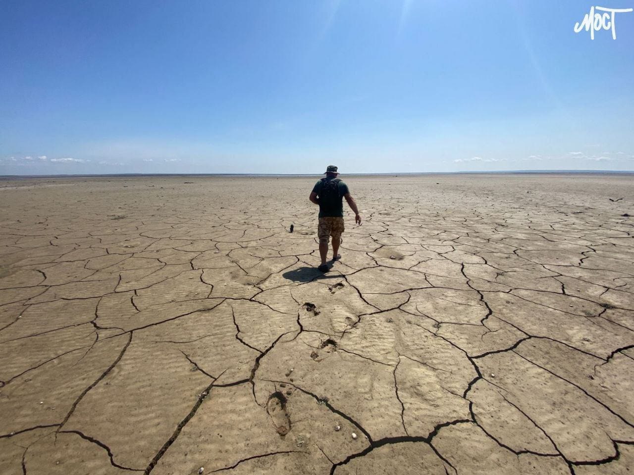 ÐÐ°ÑÐ¾Ð²ÑÐºÐ¾Ðµ Ð²Ð¾Ð´Ð¾ÑÑÐ°Ð½Ð¸Ð»Ð¸ÑÐµ Ð¿Ð¾ÑÐ»Ðµ ÑÐ±ÑÐ¾ÑÐ° Ð²Ð¾Ð´Ñ. Ð¤Ð¾ÑÐ¾ ÐÐ½Ð´ÑÐµÐ¹ ÐÐ¾ÑÐ°ÑÐµÐ² 