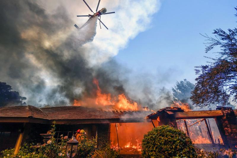 ÐÐµÑÑÐ¾Ð»ÐµÑ ÑÑÑÐ¸Ñ Ð³Ð¾ÑÑÑÐ¸Ð¹ Ð´Ð¾Ð¼, ÐÐ°Ð»Ð¸ÑÐ¾ÑÐ½Ð¸Ñ. (Ð¤Ð¾ÑÐ¾ Associated Press)