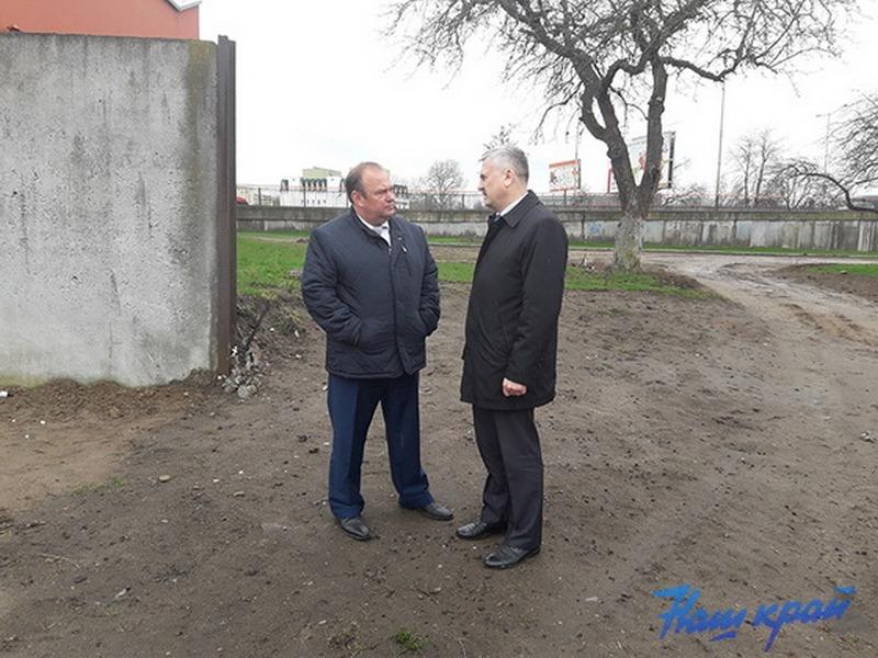 ÐÑÐµÐ´ÑÐµÐ´Ð°ÑÐµÐ»Ñ ÐÐ°ÑÐ°Ð½Ð¾Ð²Ð¸ÑÑÐºÐ¾Ð³Ð¾ Ð³Ð¾ÑÐ¸ÑÐ¿Ð¾Ð»ÐºÐ¾Ð¼Ð° Ð®ÑÐ¸Ð¹ ÐÑÐ¾Ð¼Ð°ÐºÐ¾Ð²ÑÐºÐ¸Ð¹ Ð¸ Ð³ÐµÐ½ÐµÑÐ°Ð»ÑÐ½ÑÐ¹ Ð´Ð¸ÑÐµÐºÑÐ¾Ñ ÐÐÐÐ¥ ÐÑÐ¸Ð³Ð¾ÑÐ¸Ð¹ ÐÐ¾ÑÐ¾Ð±ÑÑÐºÐ¸Ð¹ Ð½Ð° Ð¼ÐµÑÑÐµ Ð½Ð¾Ð²Ð¾Ð³Ð¾ Ð¿ÐµÑÐµÑÐ¾Ð´Ð½Ð¾Ð³Ð¾ Ð¼Ð°ÑÑÑÑÑÐ°