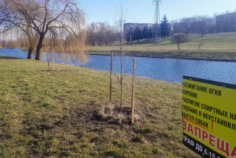 Ð ÑÑÐ¾Ð¼ Ð¼ÐµÑÑÐµ Ð¼Ð½Ð¾Ð³Ð¾Ðµ Ð·Ð°Ð¿ÑÐµÑÐµÐ½Ð¾, Ð½Ð¾ ÑÐ°Ð·ÑÐµÑÐµÐ½Ð¸Ðµ Ð½Ð° Ð¿Ð¾ÑÐ°Ð´ÐºÑ Ð´Ð²ÑÑ Ð±ÐµÐ»ÑÑ ÑÐ¾Ð¿Ð¾Ð»ÐµÐ¹ Ð²ÑÐµ-ÑÐ°ÐºÐ¸ ÑÐ´Ð°Ð»Ð¾ÑÑ Ð²ÑÐ±Ð¸ÑÑ